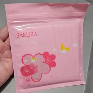 Laikou Sakura Sleeping Face Mask Set ~ Moisturizes Repairs Brightens